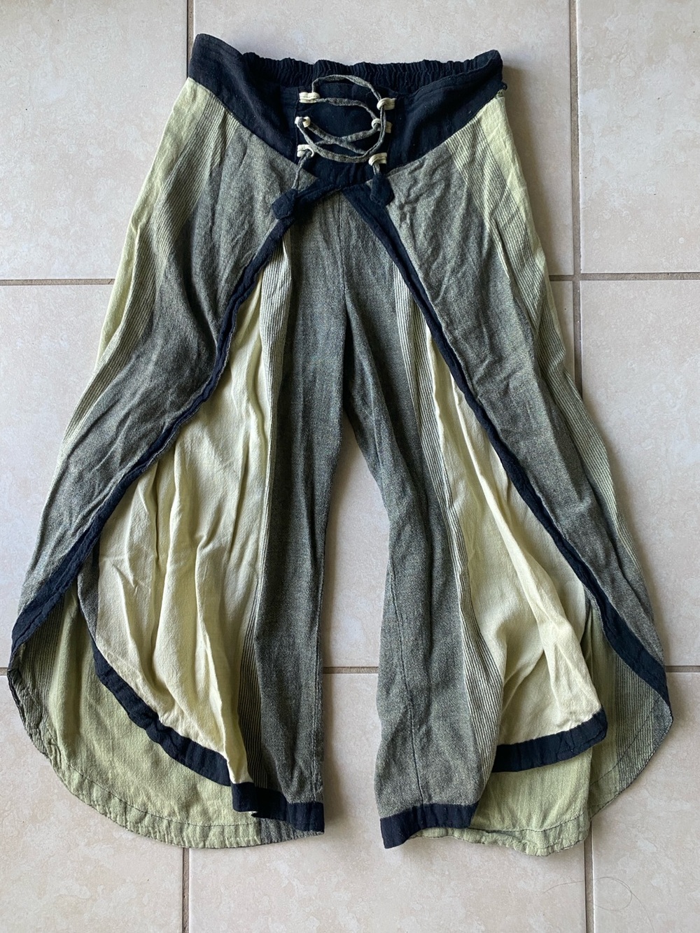 Lightweight Loungewear Split open leg harem pants in olive green